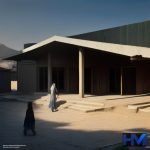 ساختمان مدرسه بازسازی شده در ایران با کودکان در حال بازی
